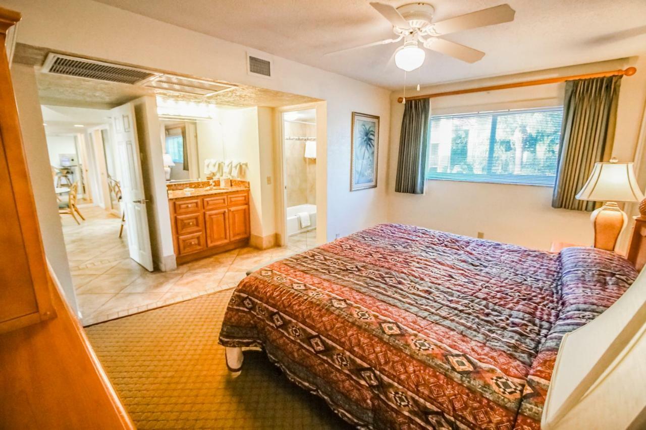 Coral Reef Resort St. Pete Beach Extérieur photo